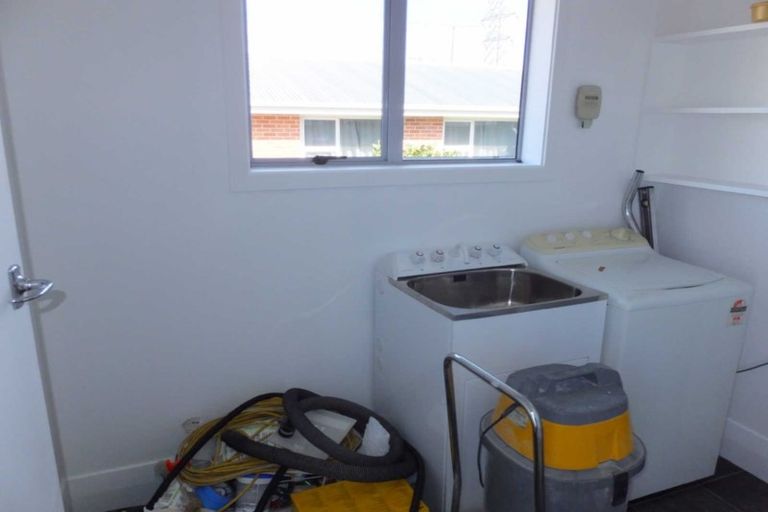 Photo of property in 2 Carbine Place, Sockburn, Christchurch, 8042