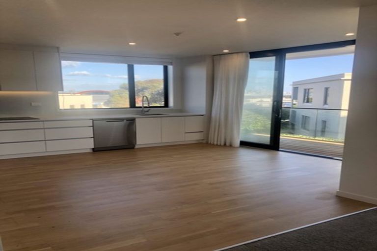 Photo of property in 105/8a Lake Pupuke Drive, Takapuna, Auckland, 0622