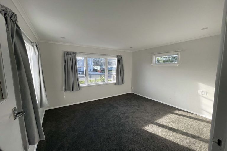 Photo of property in 19 Beauchamp Street, Tawa, Wellington, 5028