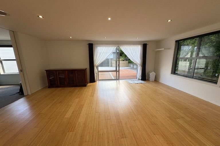 Photo of property in 6 Otonga Heights, Maungaraki, Lower Hutt, 5010