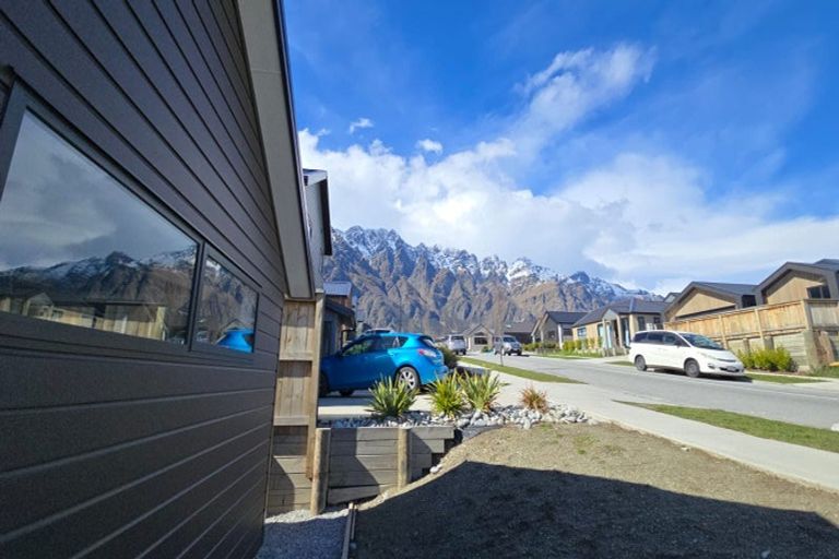 Photo of property in 98 Jack Hanley Drive, Jacks Point, Queenstown, 9371