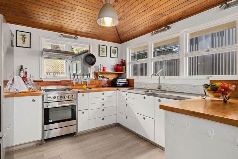 Photo of property in 8 Kellet Street, Opua, 0200