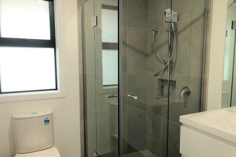 Photo of property in 2/72 Te Tiireke Drive, Glenview, Hamilton, 3206