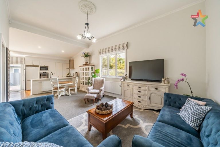 Photo of property in 32 Riddlers Crescent, Petone, Lower Hutt, 5012