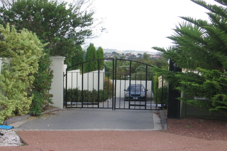 Photo of property in 61 Manor Park, Sunnyhills, Auckland, 2010
