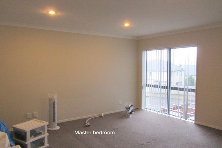 Photo of property in 119 Fernhill Way, Oteha, Auckland, 0632