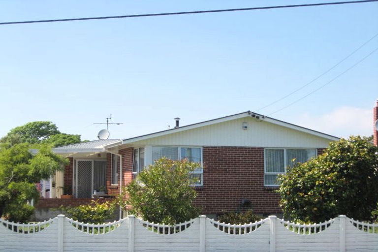 Photo of property in 42 Rowses Road, Aranui, Christchurch, 8061