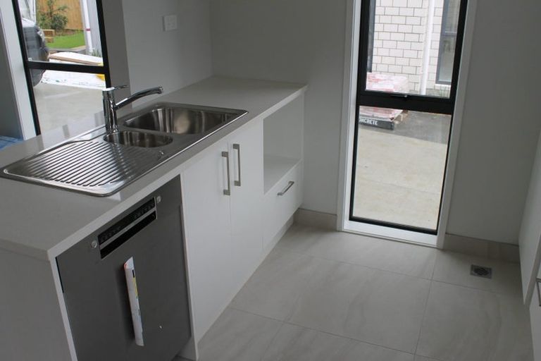 Photo of property in 1/59 Glenview Road, Glen Eden, Auckland, 0602