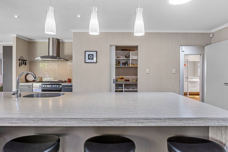 Photo of property in 137 Rowesdale Drive, Ohauiti, Tauranga, 3112