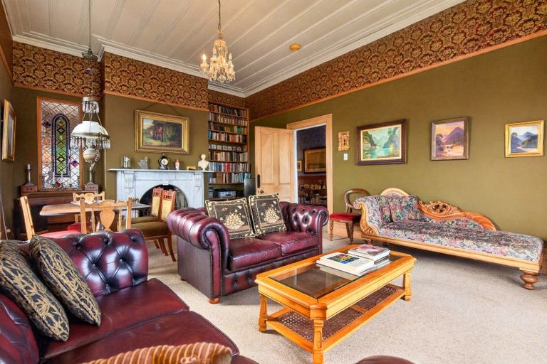 Photo of property in 16 Jubilee Avenue, Devonport, Auckland, 0624