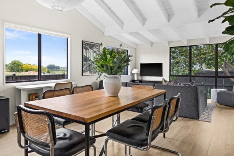 Photo of property in 12 Chestnut Court, Havelock North, 4130