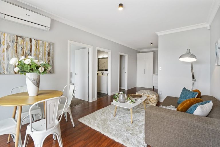 Photo of property in 5 Boutique Way, Orewa, 0931