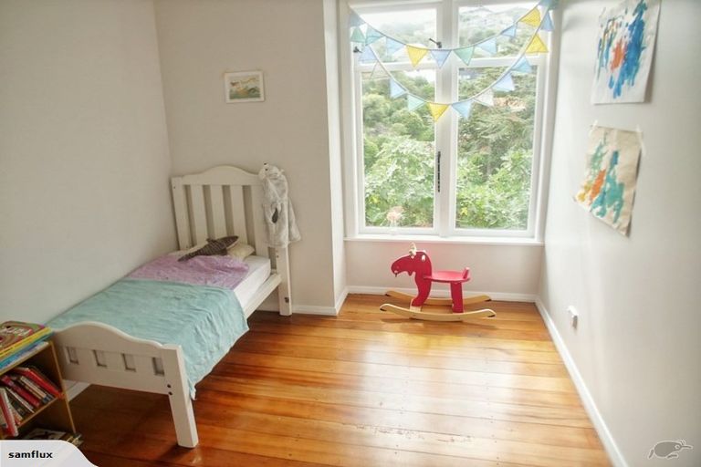 Photo of property in 36 Ashleigh Crescent, Miramar, Wellington, 6022