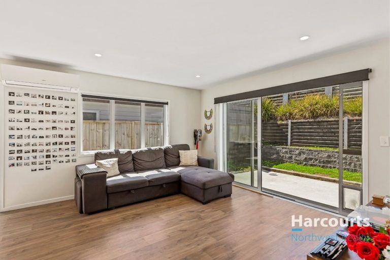 Photo of property in 48 Accolage Boulevard, Kumeu, 0810