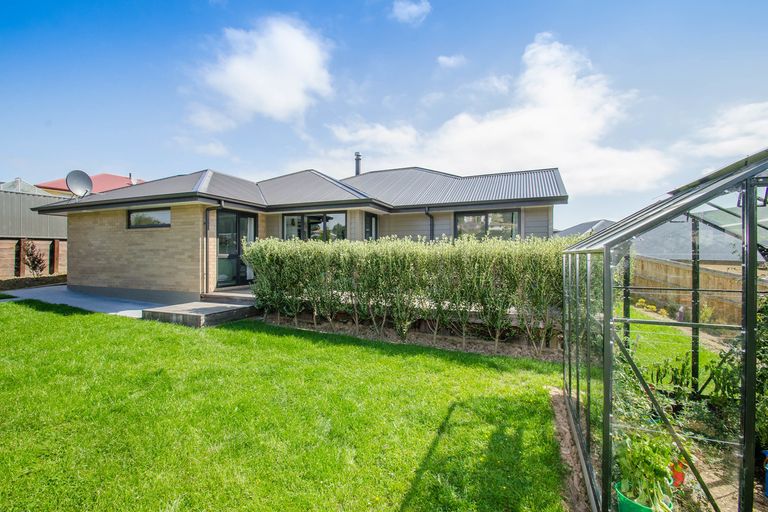 Photo of property in 11 Grandvista Drive, Green Island, Dunedin, 9018