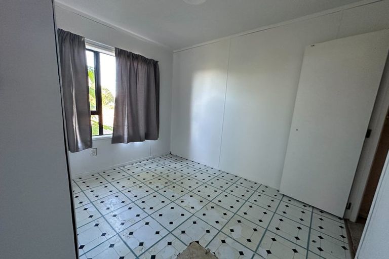 Photo of property in 266 Triangle Road, Massey, Auckland, 0614