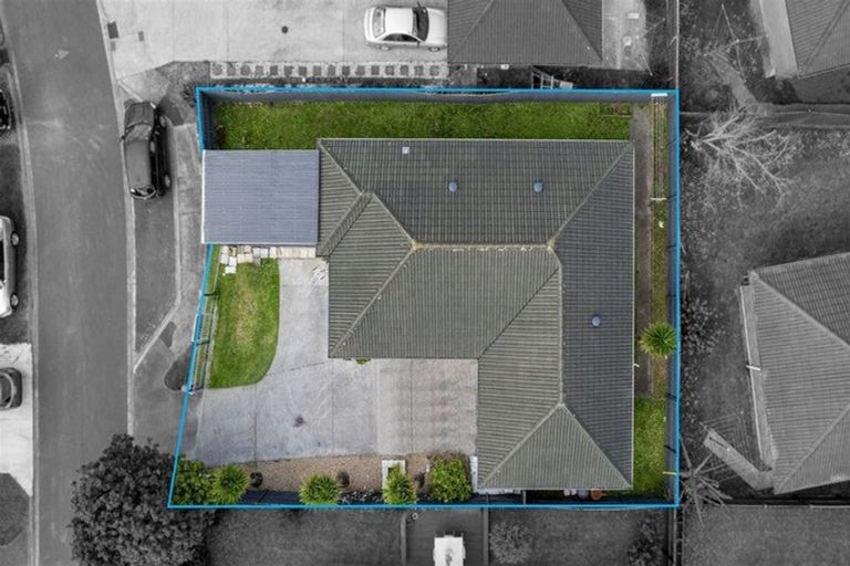 Photo of property in 5 Gerona Crescent, Hillpark, Auckland, 2102