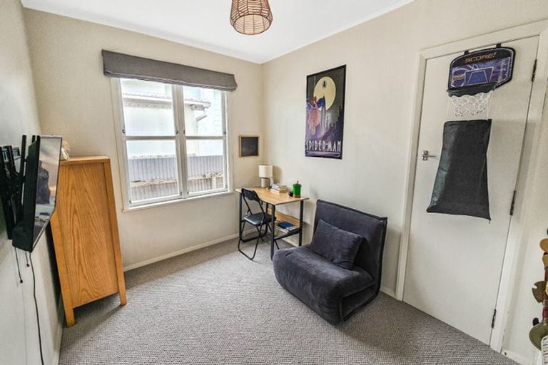 Photo of property in 4 Harpham Street, Taradale, Napier, 4112