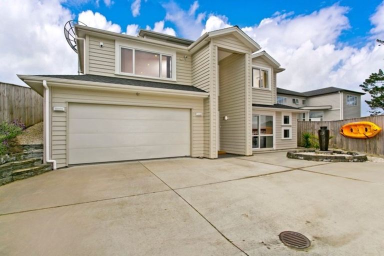 Photo of property in 26 Ballyboe Place, Pinehill, Auckland, 0632