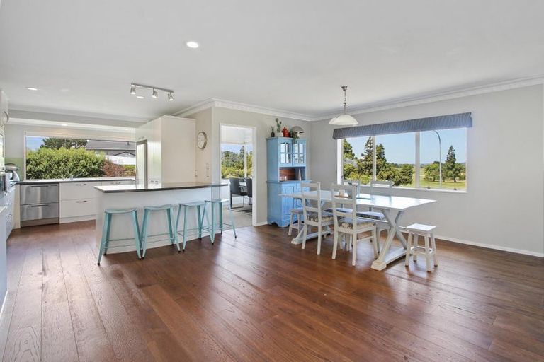 Photo of property in 27 Stella Drive, Clarks Beach, 2122