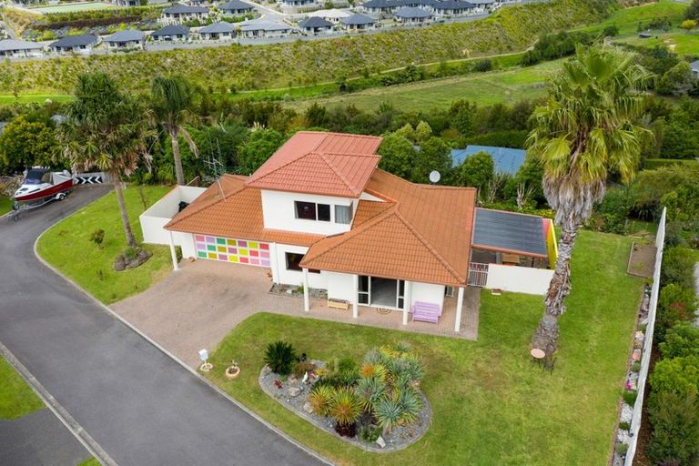 Photo of property in 48 Manor Park Drive, Pyes Pa, Tauranga, 3112