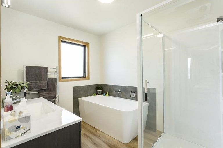 Photo of property in 16 Glendermid Close, Sawyers Bay, Port Chalmers, 9023