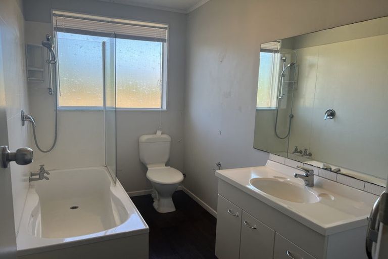 Photo of property in 1/8 Liverpool Street, Trentham, Upper Hutt, 5018