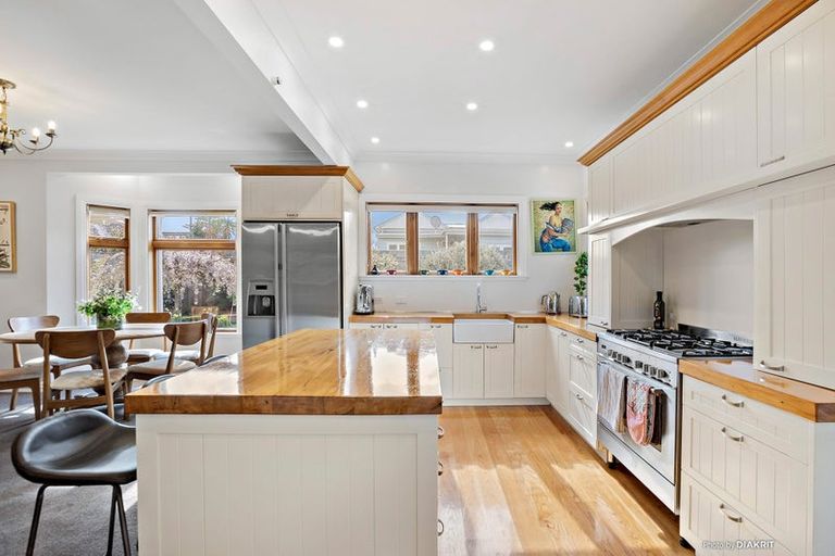 Photo of property in 25 Main Street, Greytown, 5712