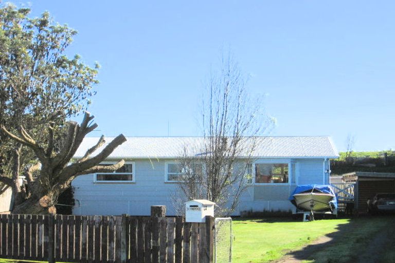 Photo of property in 59 Edinburgh Terrace, Foxton Beach, Foxton, 4815