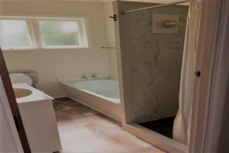 Photo of property in 2/14 Oaklands Road, Mount Eden, Auckland, 1024