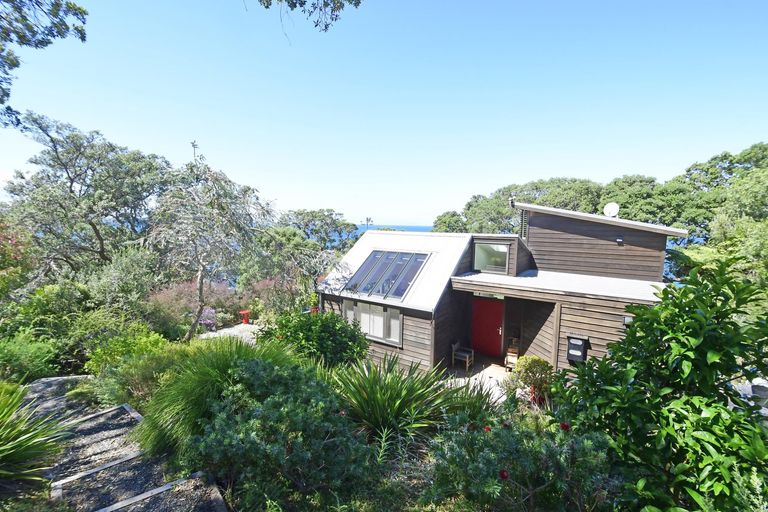 Photo of property in 7 Kyle Street, Leigh, 0985