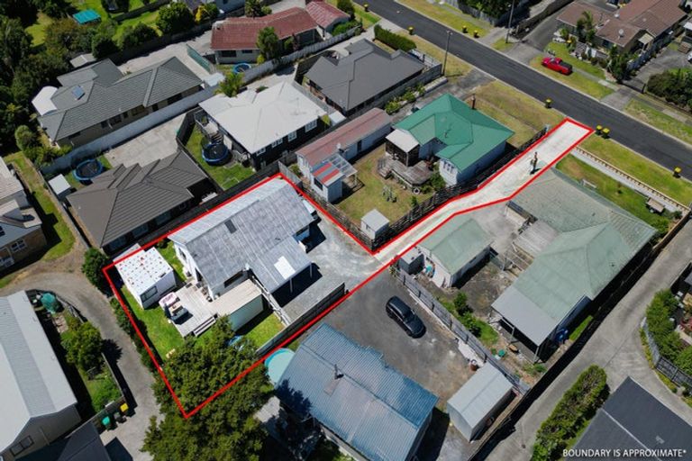 Photo of property in 12a Warriston Avenue, Waiuku, 2123