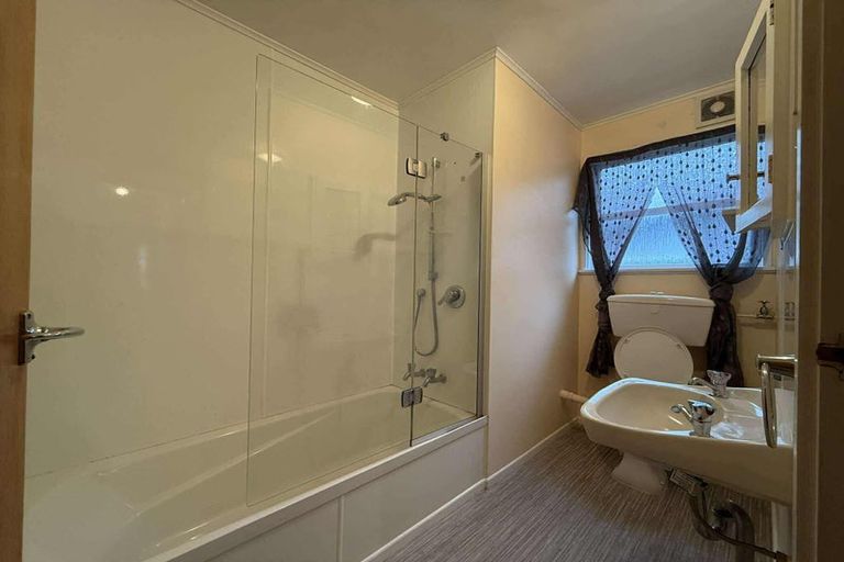 Photo of property in 23 Bushey Way, Maungaraki, Lower Hutt, 5010