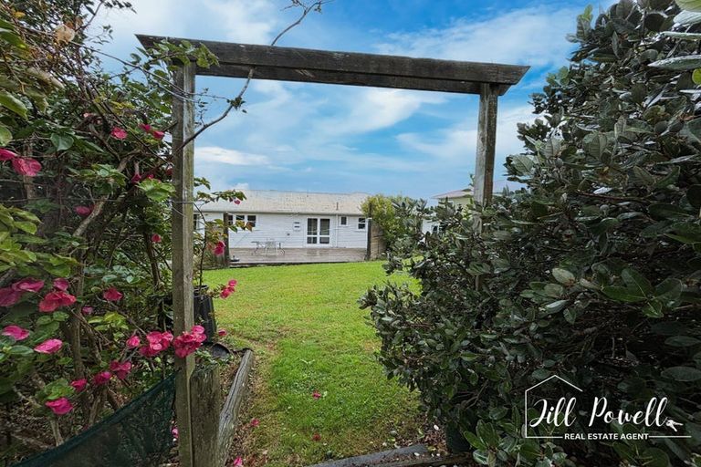 Photo of property in 8 Bickerstaffe Road, Maungaturoto, 0520