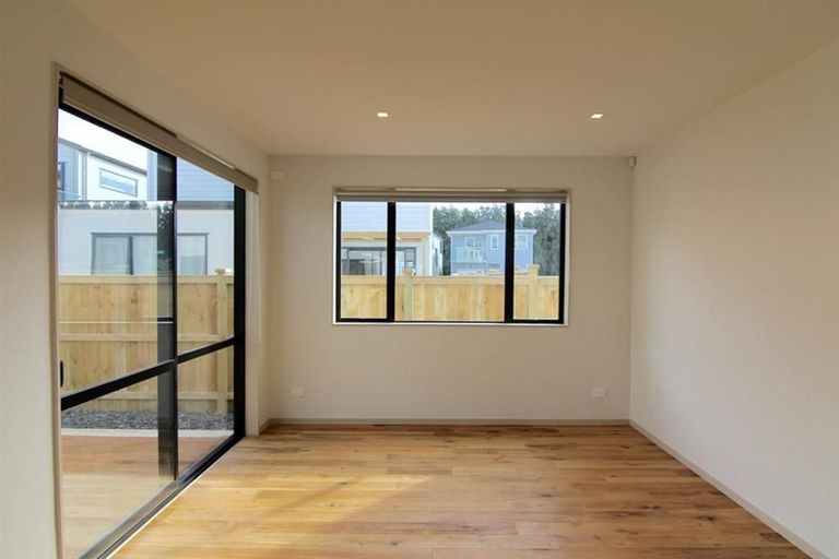 Photo of property in 14 Cicada Road, Hobsonville, Auckland, 0616