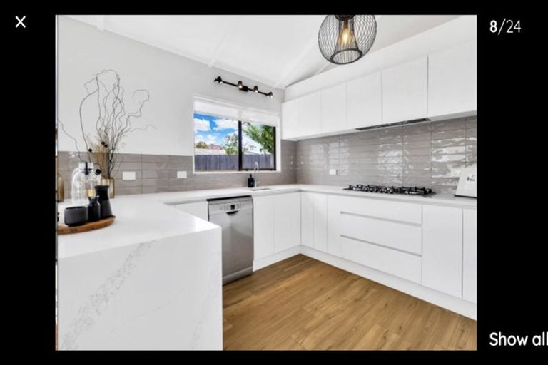 Photo of property in 2/17 Oliver Street, Point Chevalier, Auckland, 1022