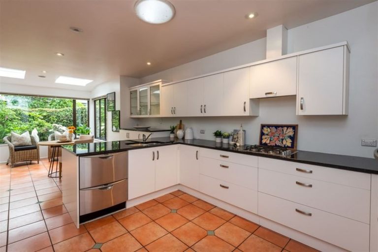 Photo of property in 22 Helmores Lane, Merivale, Christchurch, 8014