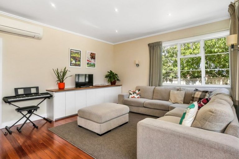 Photo of property in 33a Alberta Street, Point Chevalier, Auckland, 1022