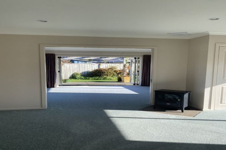 Photo of property in 18 Gilligan Close, College Estate, Whanganui, 4500