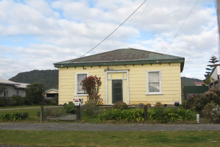 Photo of property in 23 Doyle Street, Blaketown, Greymouth, 7805