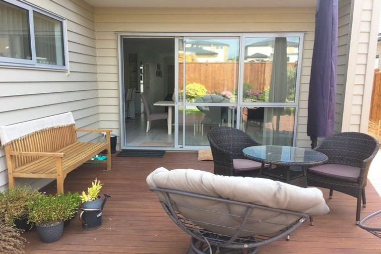 Photo of property in 16 Hikuawa Road, Flat Bush, Auckland, 2019