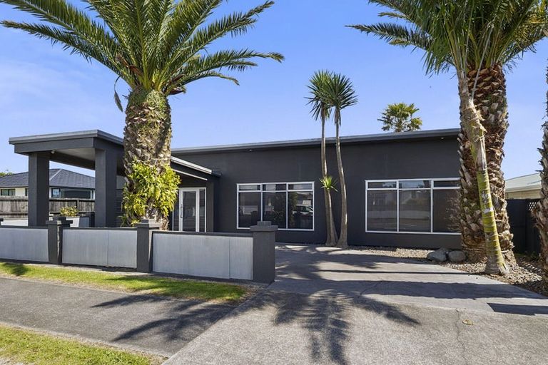 Photo of property in 150 Carrington Street, Lower Vogeltown, New Plymouth, 4310