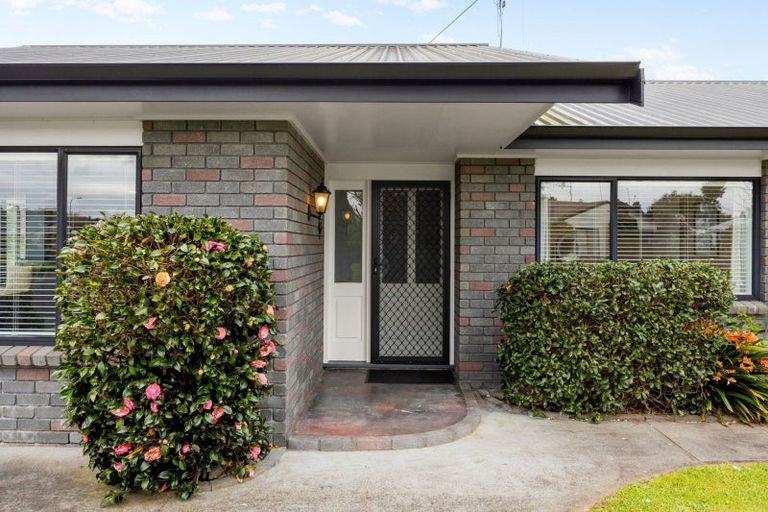 Photo of property in 1 Halcione Close, Flagstaff, Hamilton, 3210