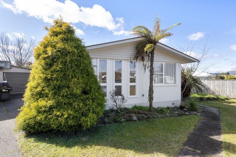Photo of property in 4 Jade Place, Pukehangi, Rotorua, 3015