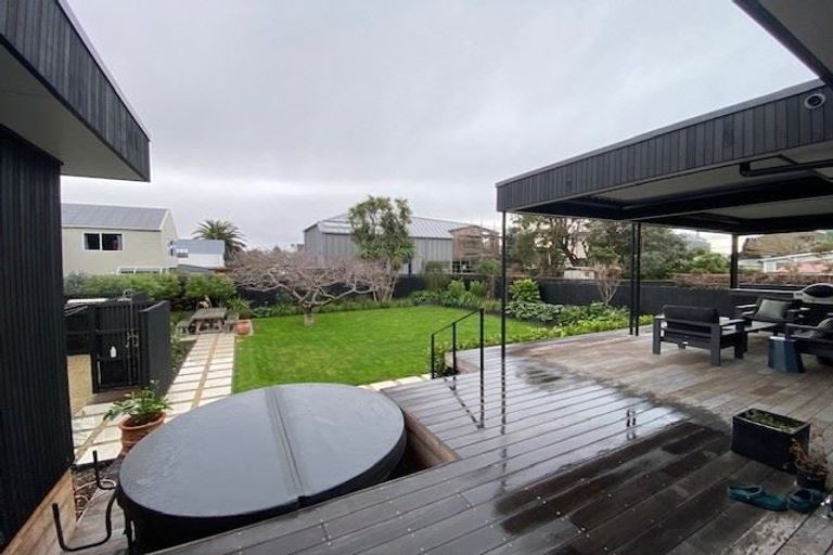 Photo of property in 10 Head Street, Sumner, Christchurch, 8081