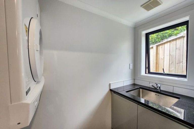 Photo of property in 28a Redwood Avenue, Tawa, Wellington, 5028