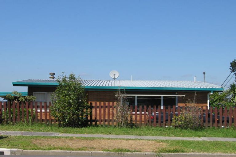 Photo of property in 102 Carlisle Road, Browns Bay, Auckland, 0632