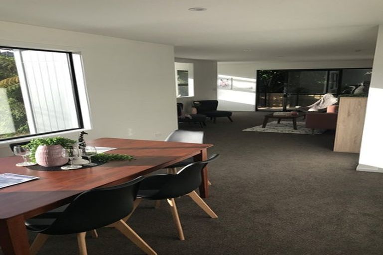 Photo of property in 18b Ranui Terrace, Tawa, Wellington, 5028
