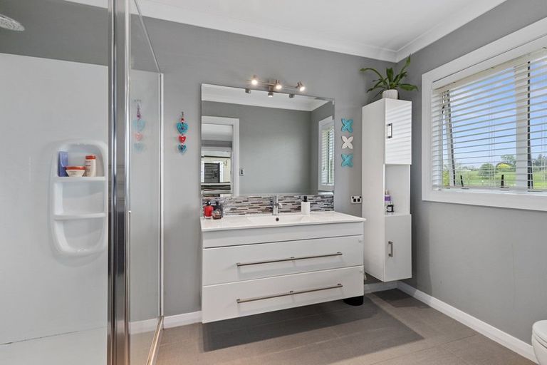 Photo of property in 11 Meadway Road, Ngahinapouri, Ohaupo, 3883