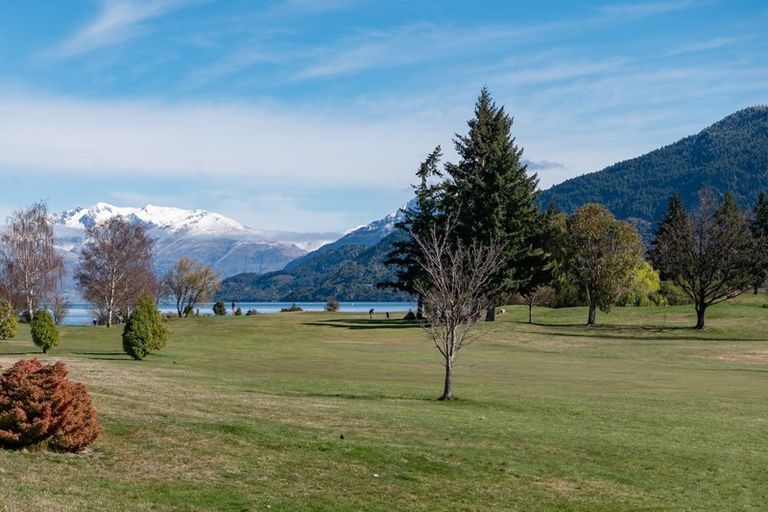 Photo of property in 47 Oregon Drive, Kelvin Heights, Queenstown, 9300